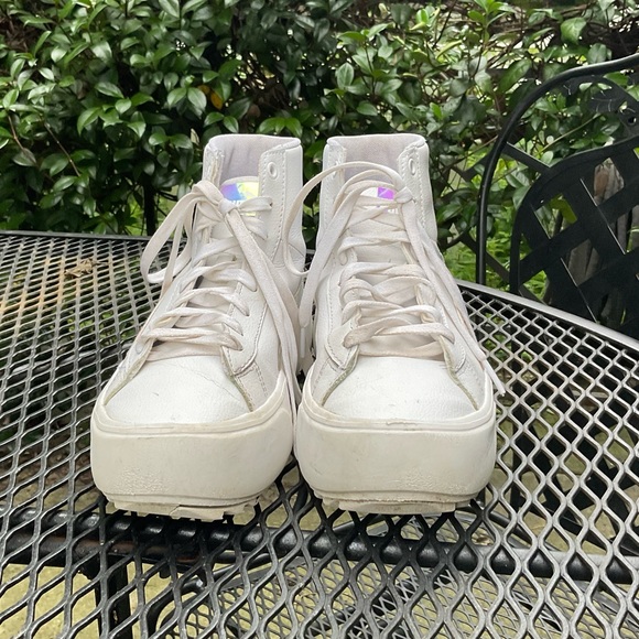 Cool Puma Iridescent Reflective White Size 6C? High Top Lace Up Sneakers! - Picture 5 of 15